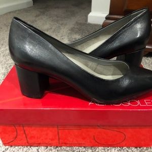 Aerosoles Womens Black Block Heel Shoes 9W